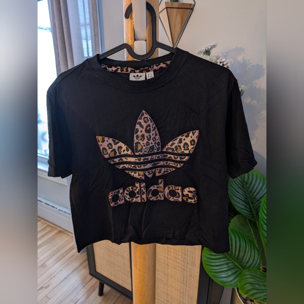 Adidas crop t-shirt